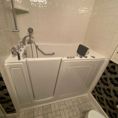 Sg Quality Builders Inc.: Shower Tub Installation in Comfort